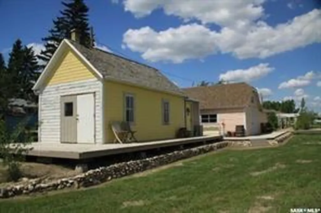 601 Colborne Avenue Viscount SK S0K 4M0