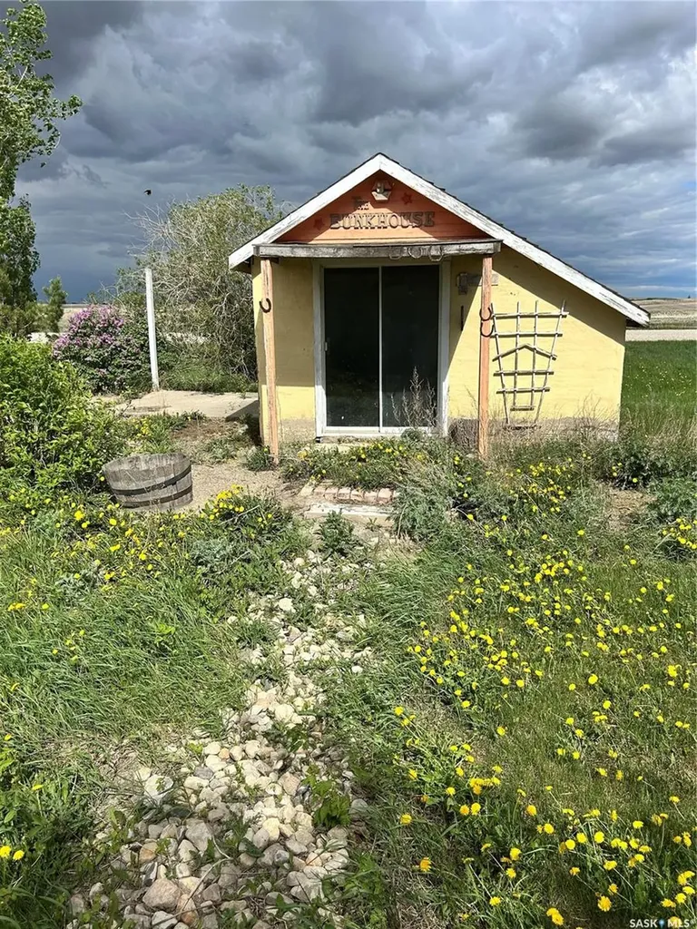 601 Colborne Avenue Viscount SK S0K 4M0