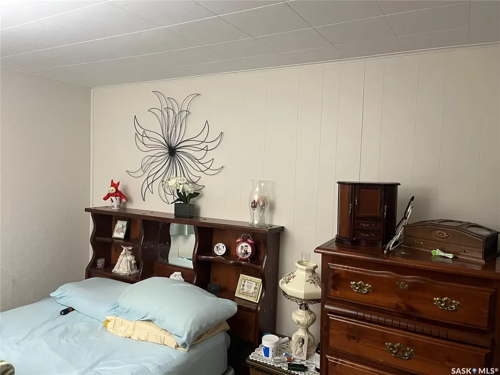 98 3rd Street NE Wadena SK S0A 4J0