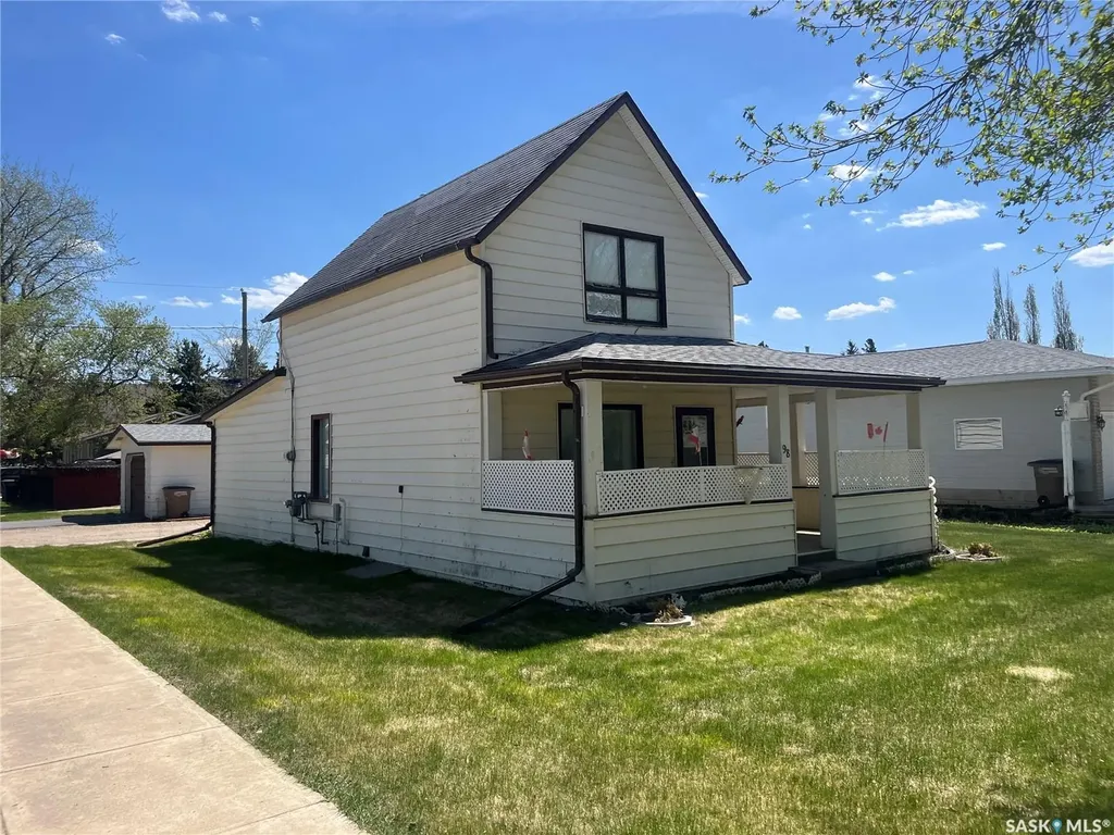 98 3rd Street NE Wadena SK S0A 4J0