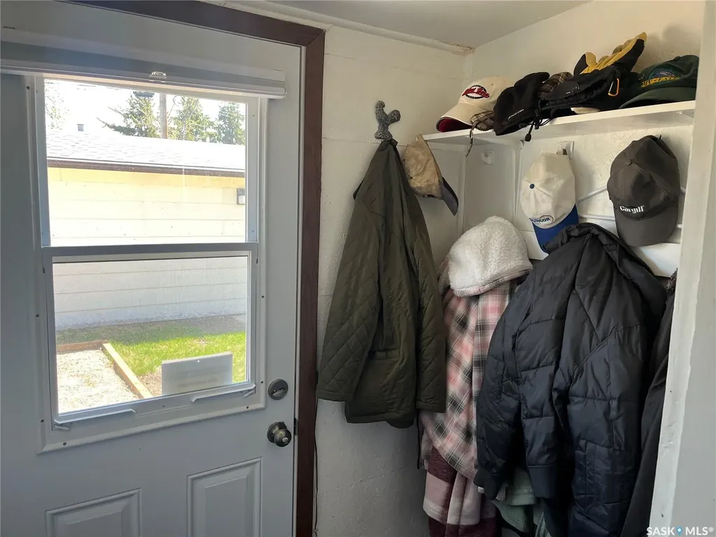 98 3rd Street NE Wadena SK S0A 4J0