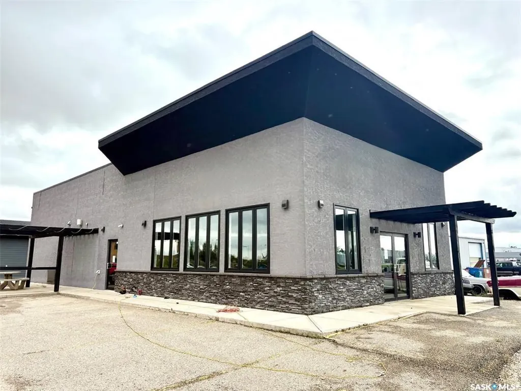 210 Service Road Melville SK S0A 0G5