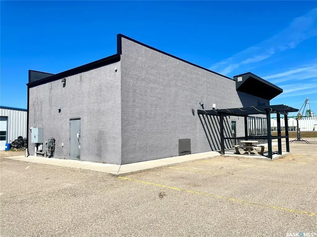 210 Service Road Melville SK S0A 0G5