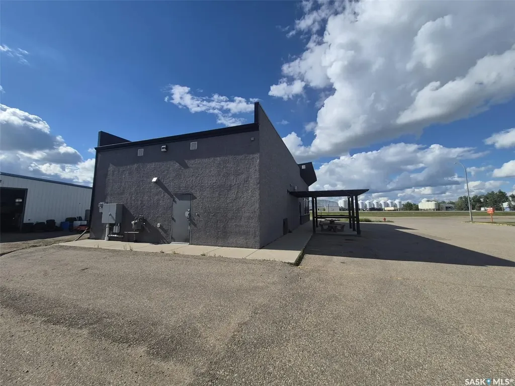 210 Service Road Melville SK S0A 0G5