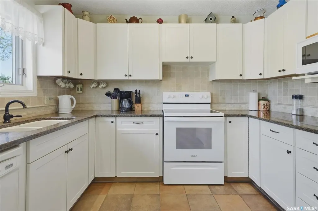 314 Bornstein Crescent Saskatoon SK S7N 3Y3