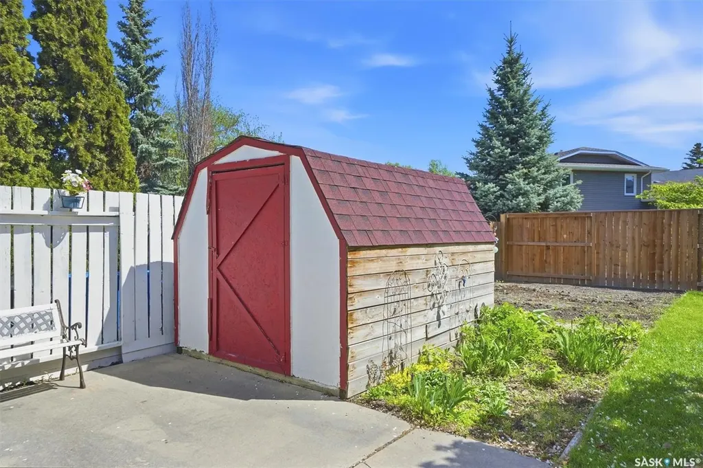 314 Bornstein Crescent Saskatoon SK S7N 3Y3