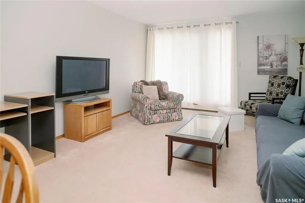 921 Main Street Saskatoon SK S7H 0K4