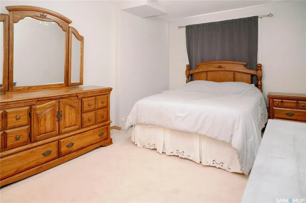 921 Main Street Saskatoon SK S7H 0K4