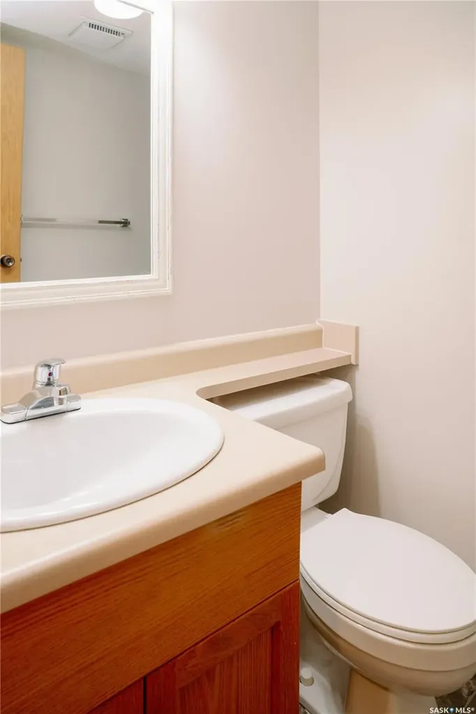 921 Main Street Saskatoon SK S7H 0K4