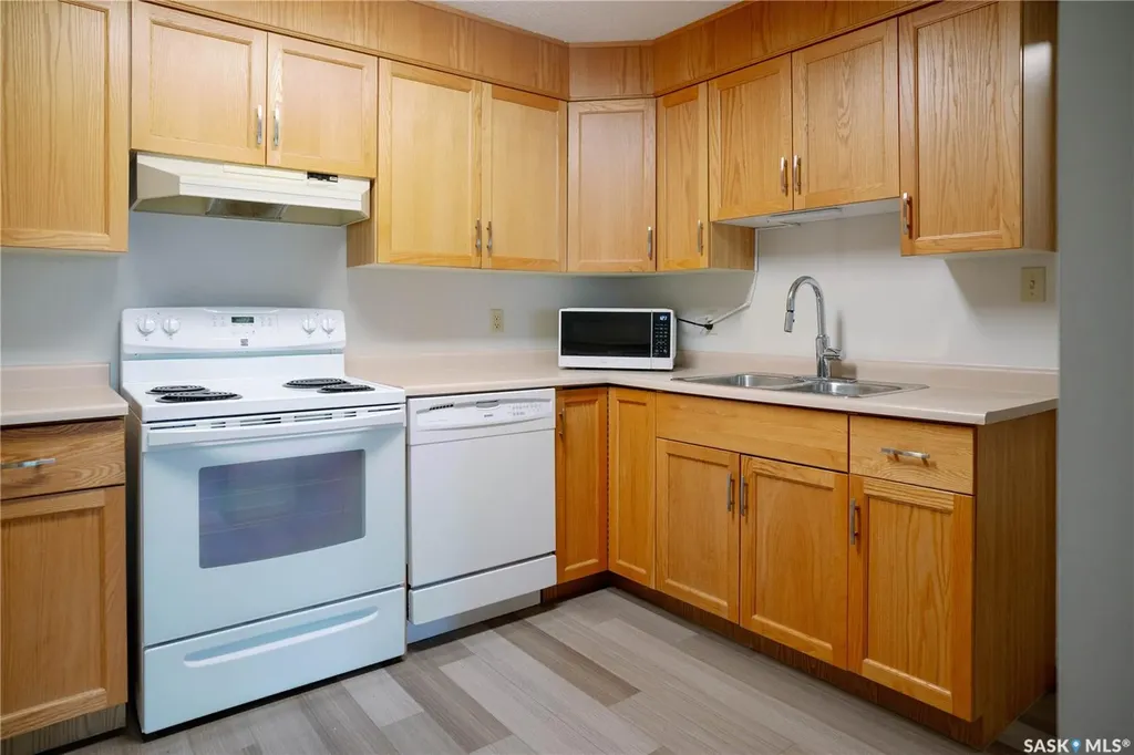 921 Main Street Saskatoon SK S7H 0K4