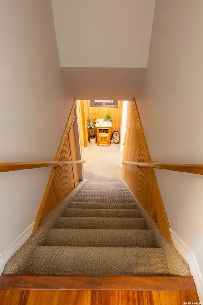 266 Albany Crescent Saskatoon SK S7K 3X8