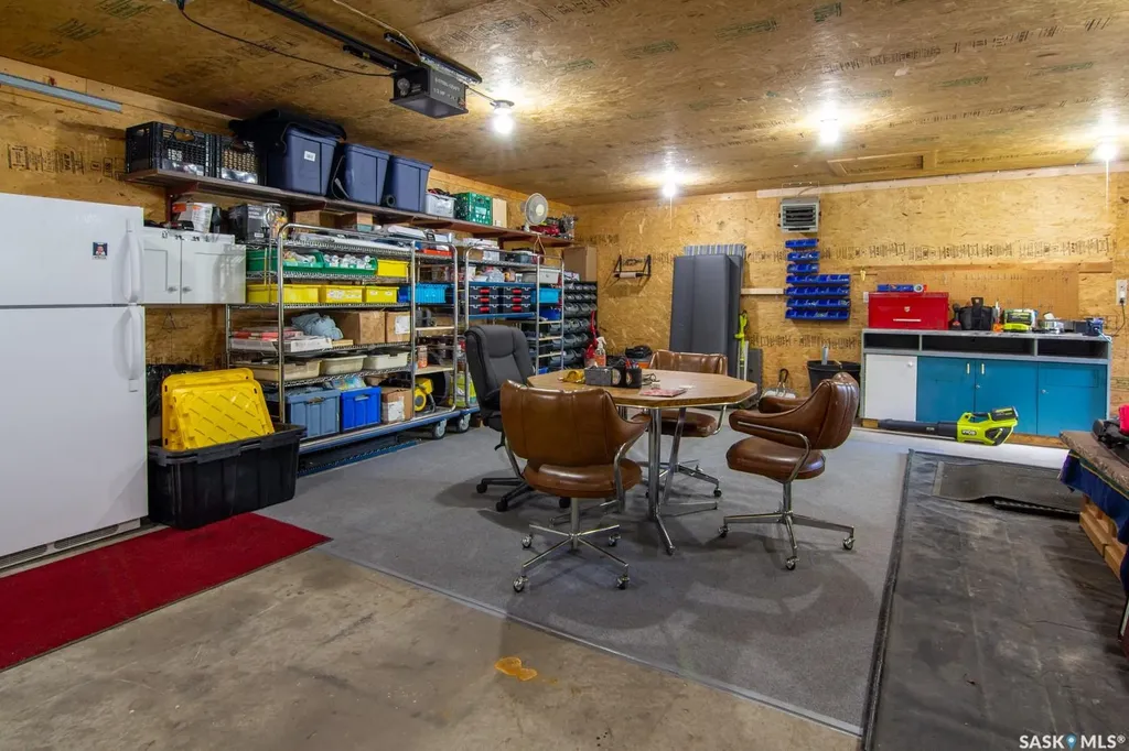 266 Albany Crescent Saskatoon SK S7K 3X8