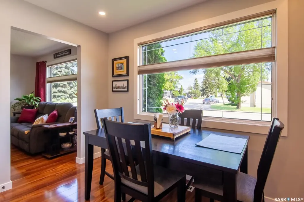 266 Albany Crescent Saskatoon SK S7K 3X8