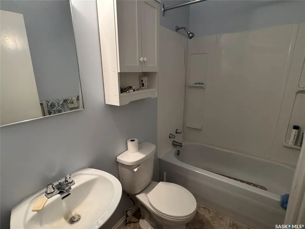 306 6th Avenue E Biggar SK S0K 0M0