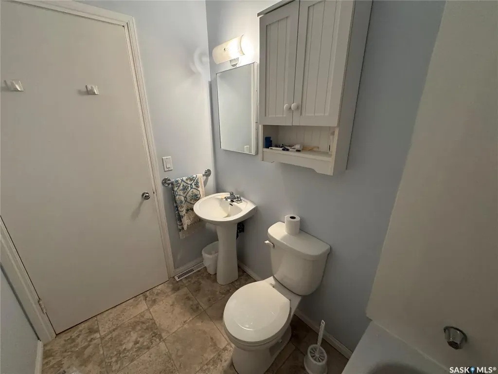 306 6th Avenue E Biggar SK S0K 0M0