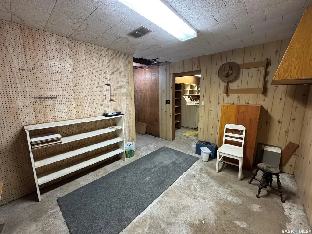 306 6th Avenue E Biggar SK S0K 0M0