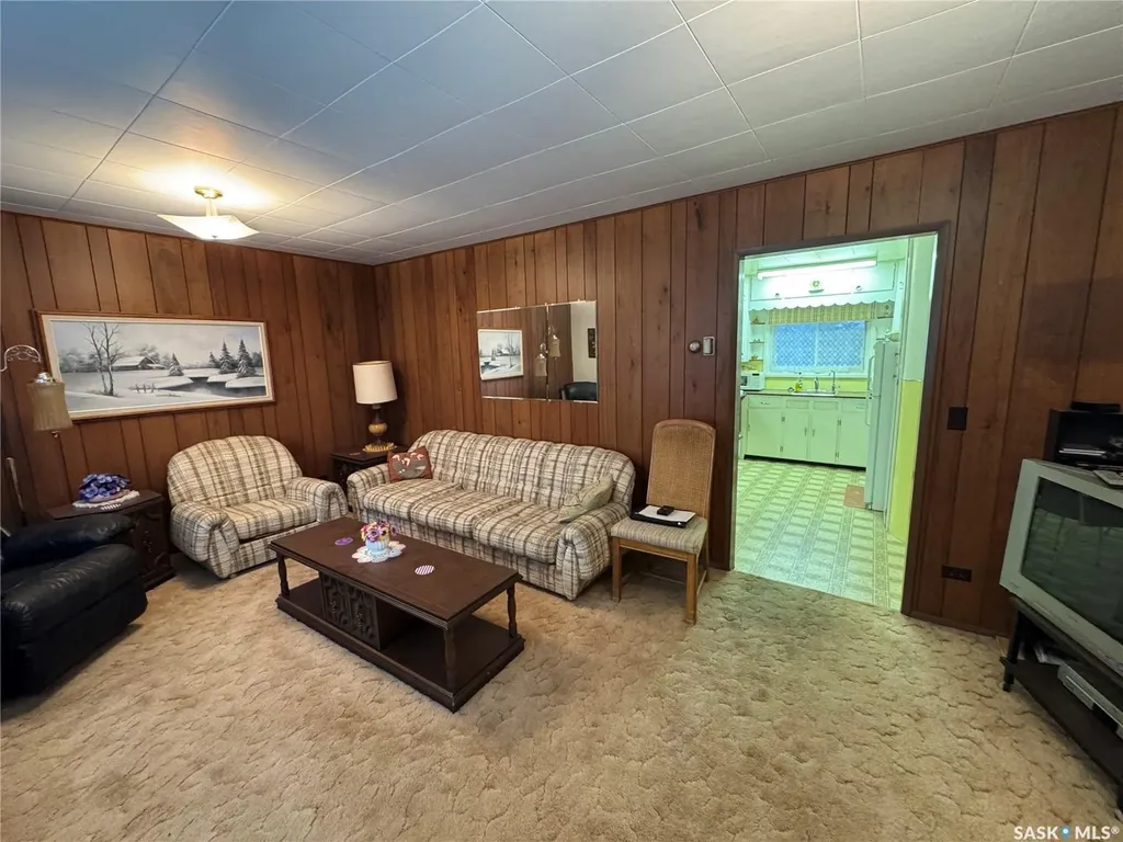 306 6th Avenue E Biggar SK S0K 0M0
