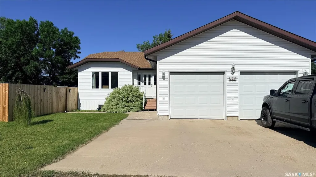 304 Archibald Street Midale SK S0C 1S0