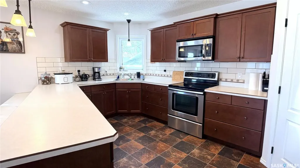 304 Archibald Street Midale SK S0C 1S0
