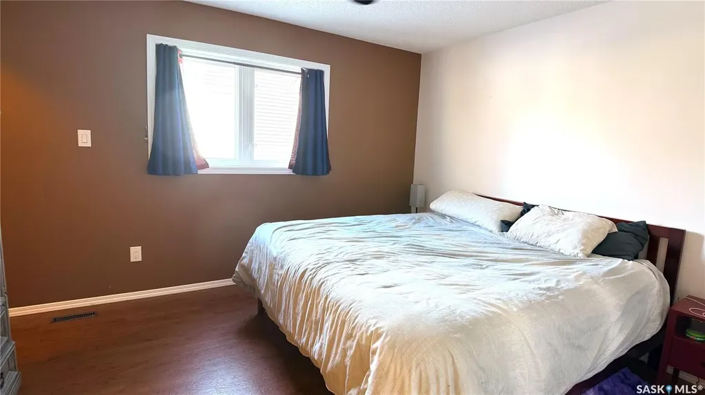 304 Archibald Street Midale SK S0C 1S0