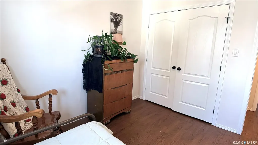 304 Archibald Street Midale SK S0C 1S0