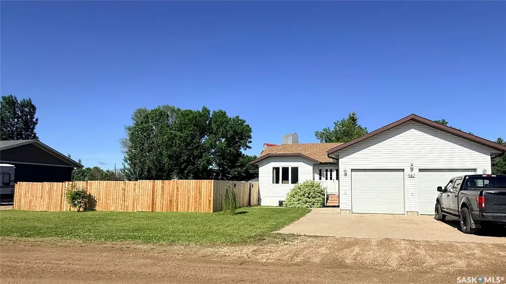 304 Archibald Street Midale SK S0C 1S0