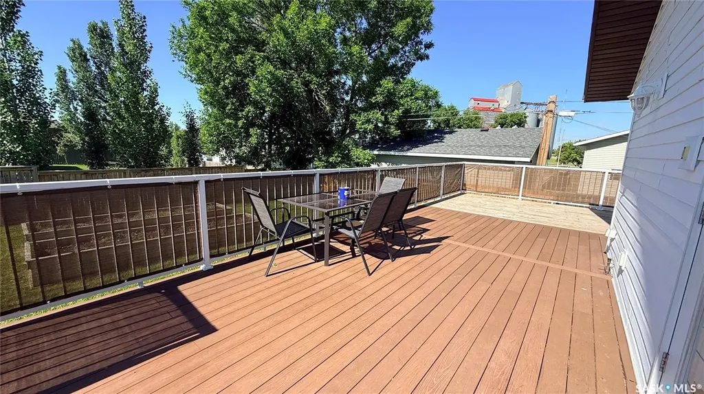304 Archibald Street Midale SK S0C 1S0