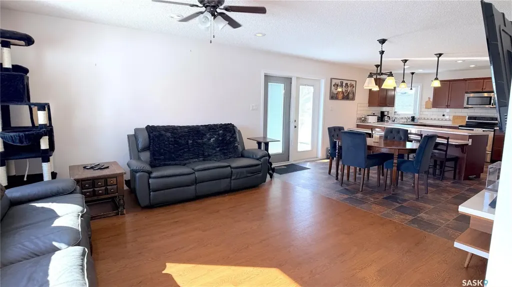 304 Archibald Street Midale SK S0C 1S0