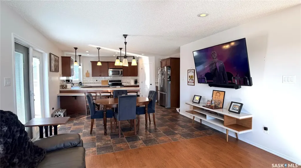 304 Archibald Street Midale SK S0C 1S0