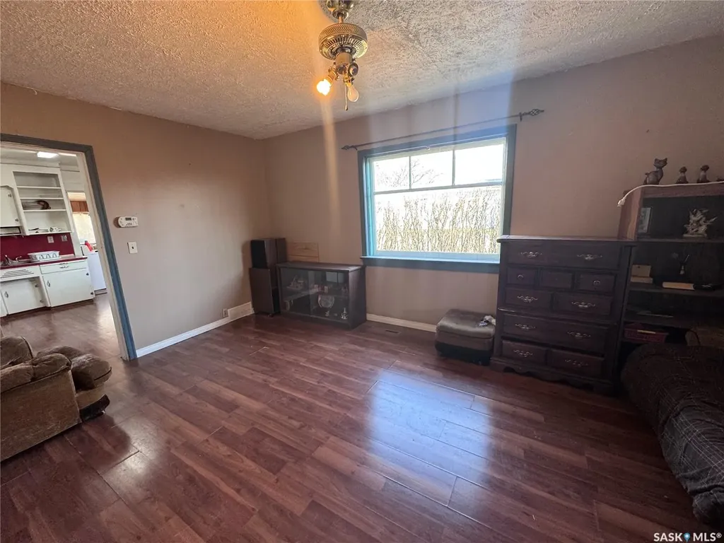 1102 7th Street Perdue SK S0K 3C0