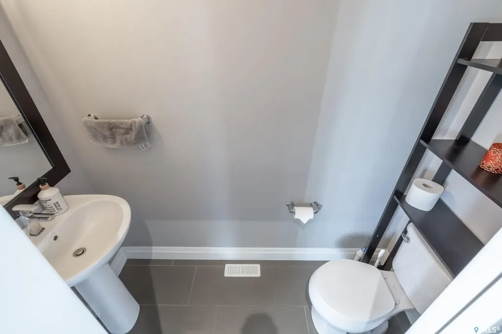5433 Green Silverberry Drive E Regina SK S4V 3M5