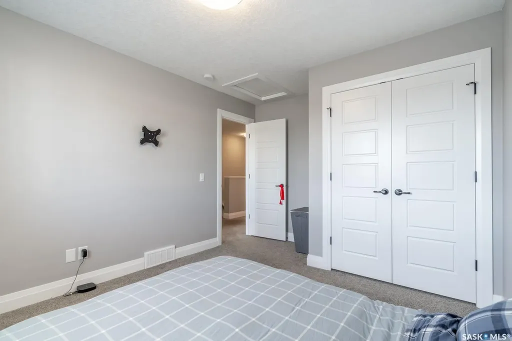 5433 Green Silverberry Drive E Regina SK S4V 3M5