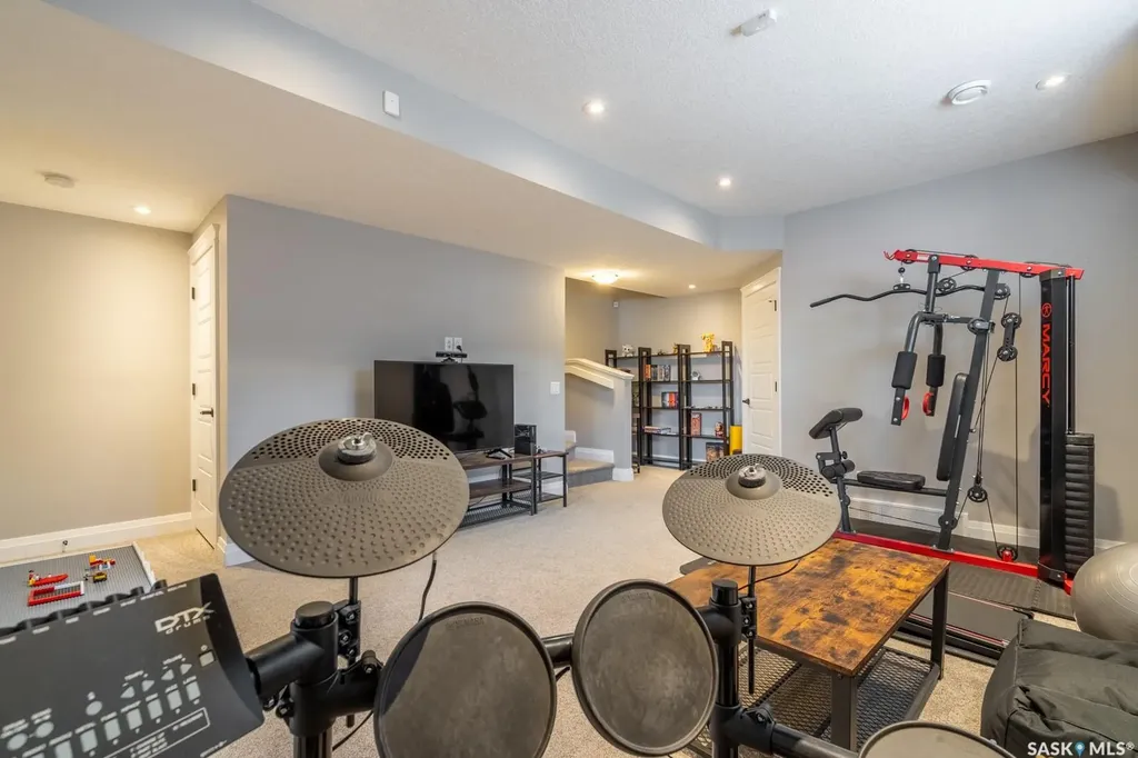 5433 Green Silverberry Drive E Regina SK S4V 3M5