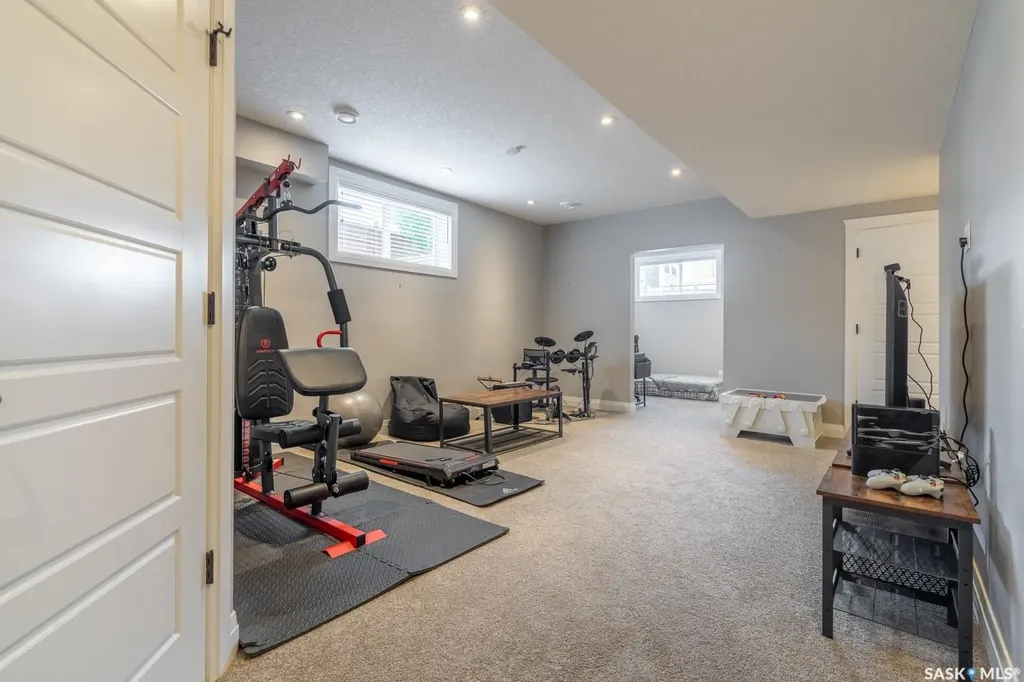 5433 Green Silverberry Drive E Regina SK S4V 3M5