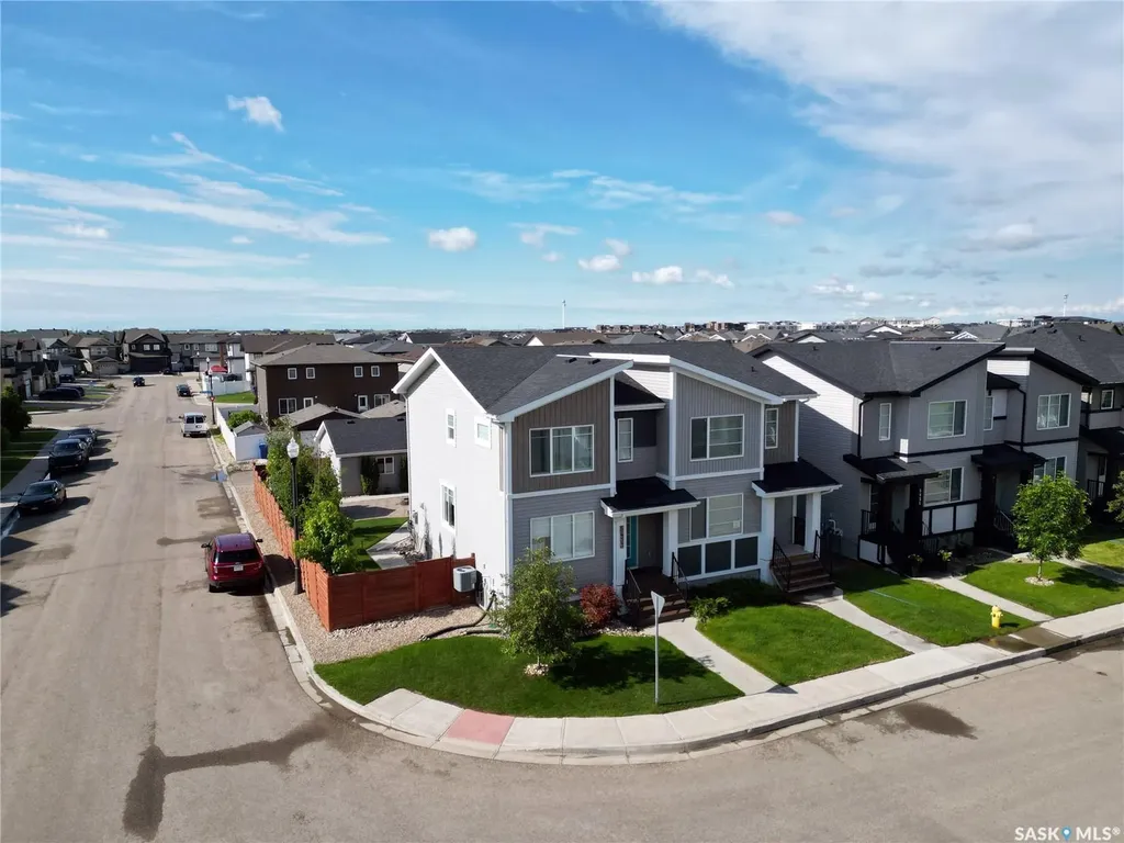 5433 Green Silverberry Drive E Regina SK S4V 3M5