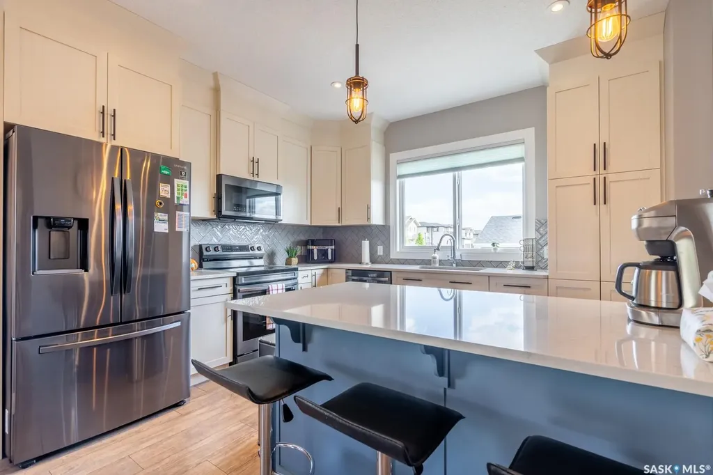 5433 Green Silverberry Drive E Regina SK S4V 3M5