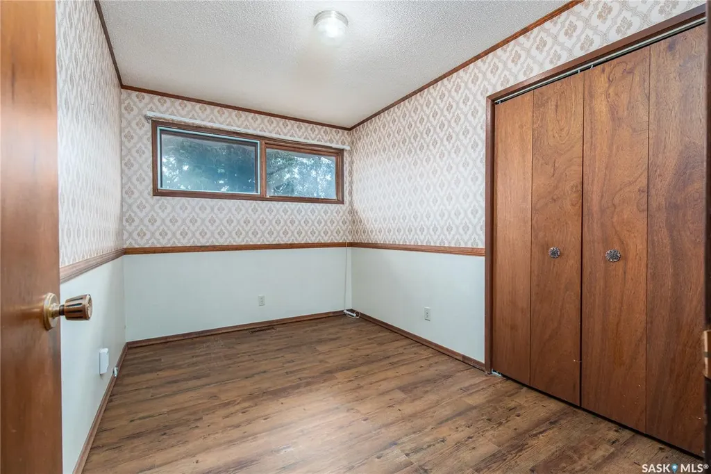 1426 Spadina Street Moose Jaw SK S6H 7C9