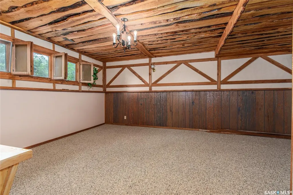 1426 Spadina Street Moose Jaw SK S6H 7C9