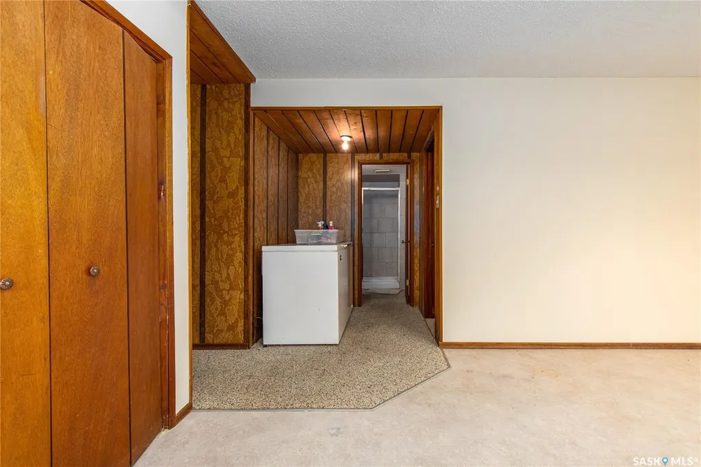 1426 Spadina Street Moose Jaw SK S6H 7C9