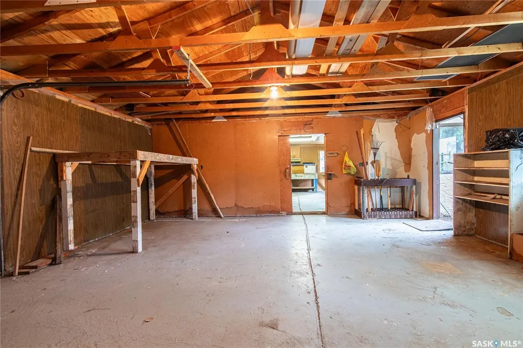 1426 Spadina Street Moose Jaw SK S6H 7C9