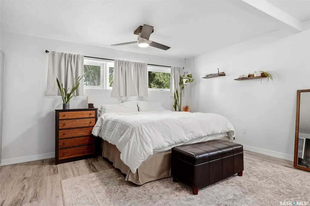 1829 Grant Drive Regina SK S4S 4V5