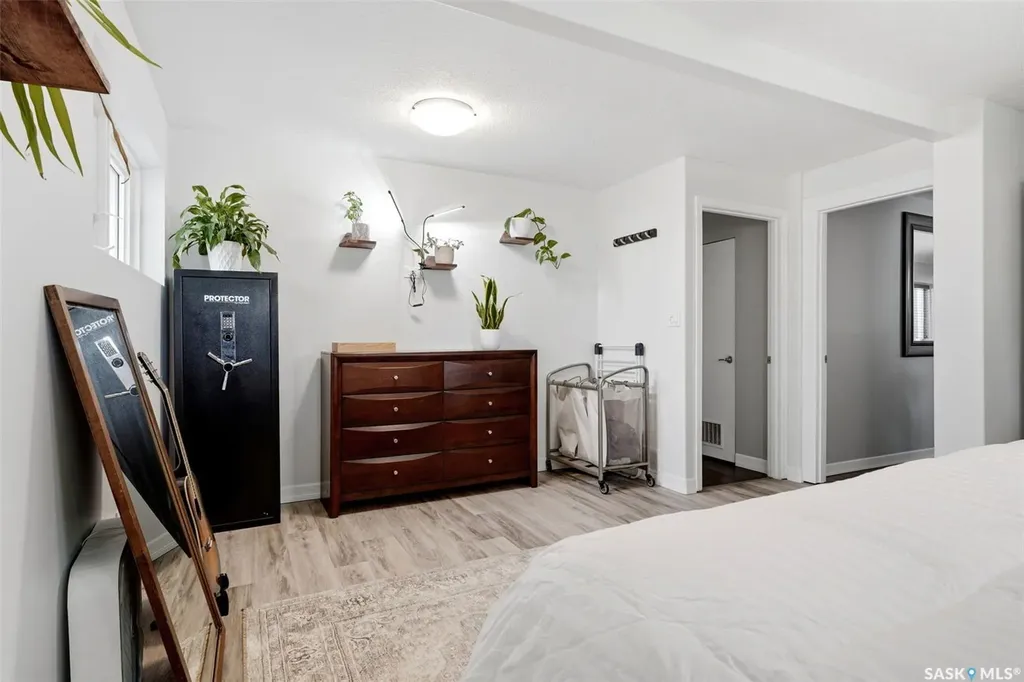 1829 Grant Drive Regina SK S4S 4V5