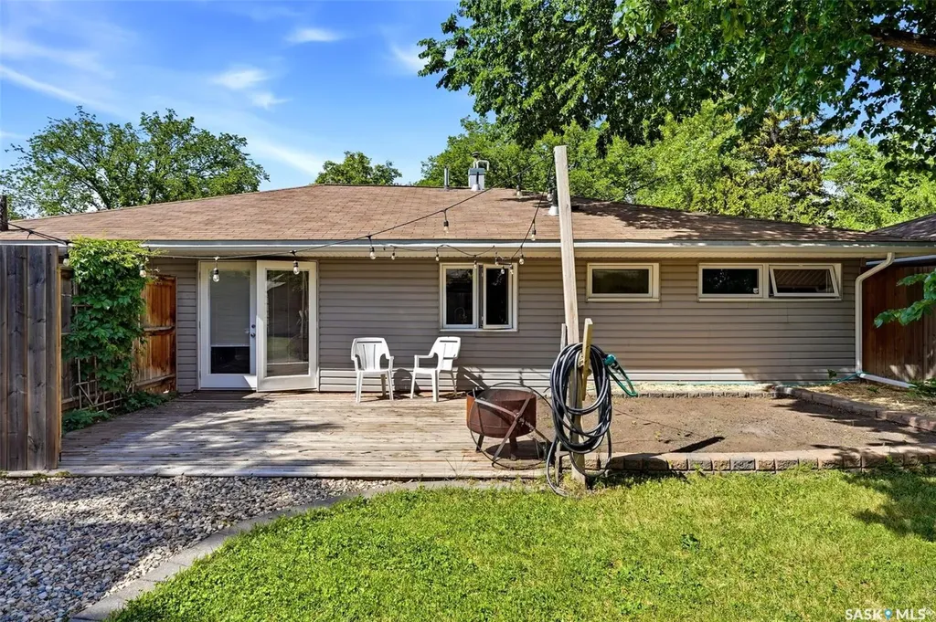 1829 Grant Drive Regina SK S4S 4V5