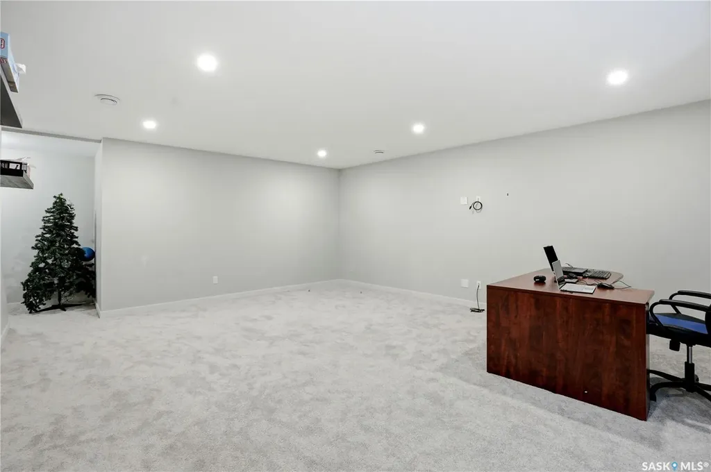 1015 Patrick Crescent Saskatoon SK S7W 0M3