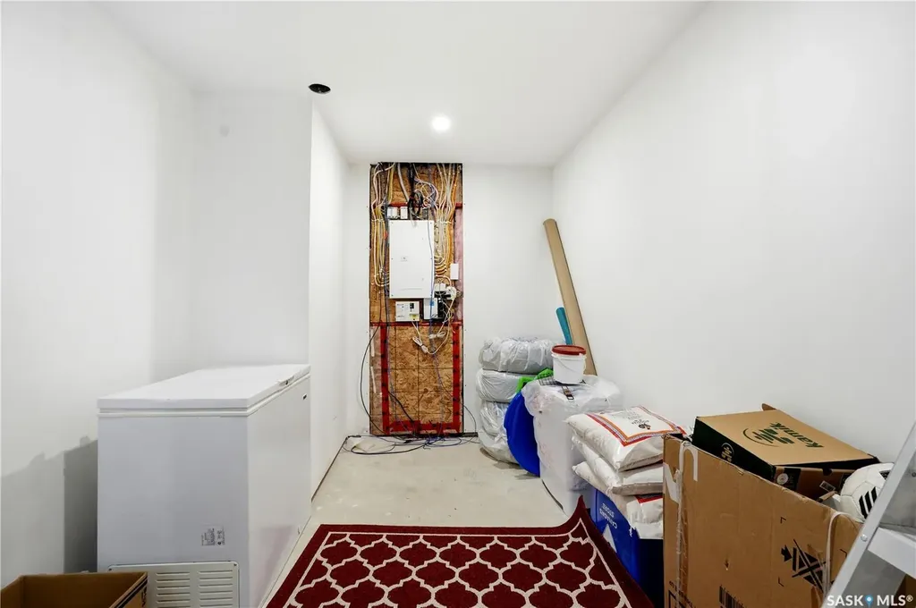1015 Patrick Crescent Saskatoon SK S7W 0M3