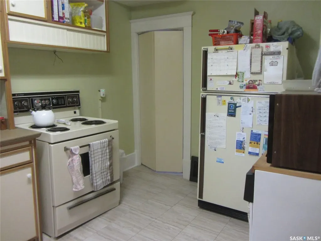914 Victoria Avenue Saskatoon SK S7N 2Z6