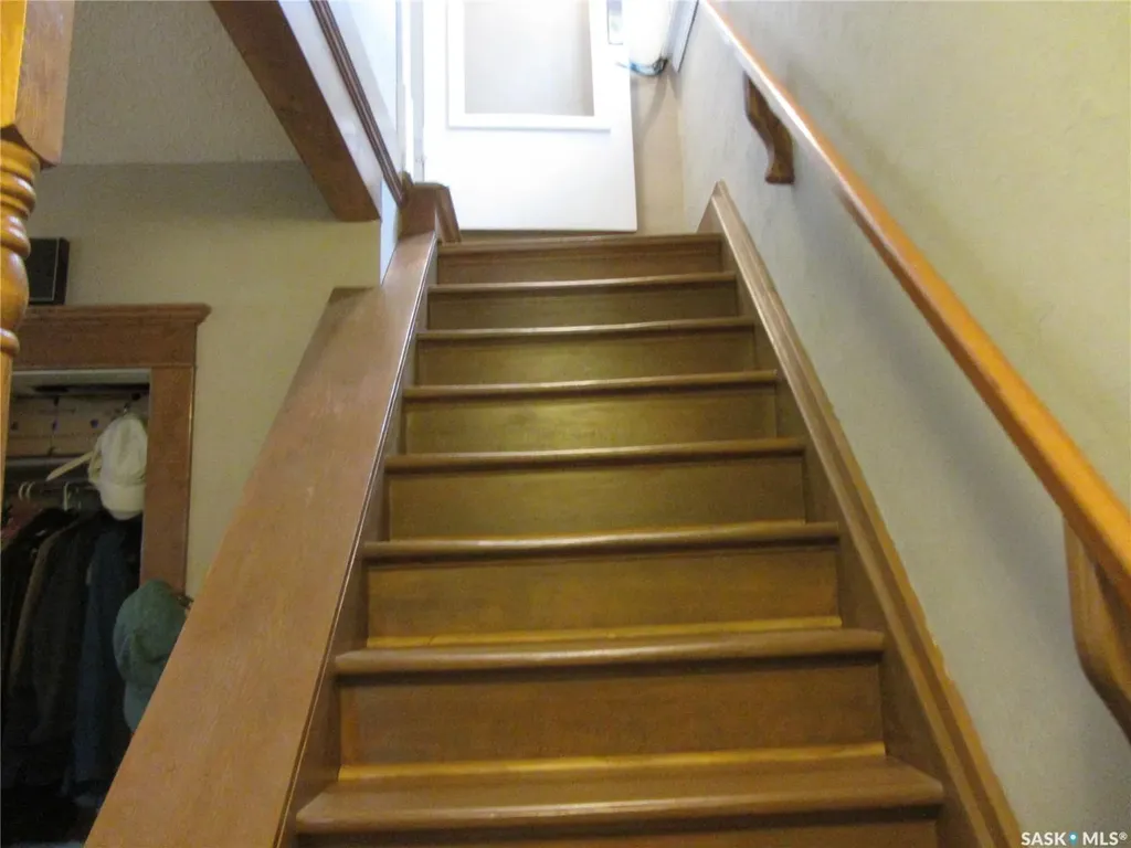 914 Victoria Avenue Saskatoon SK S7N 2Z6
