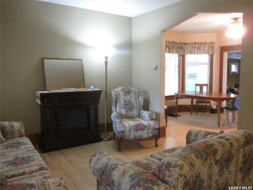 914 Victoria Avenue Saskatoon SK S7N 2Z6