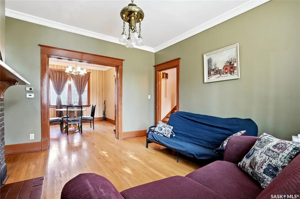 332 I Avenue S Saskatoon SK S7M 1Y2