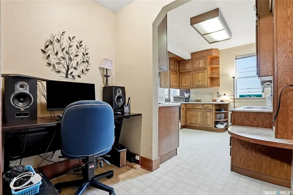 332 I Avenue S Saskatoon SK S7M 1Y2